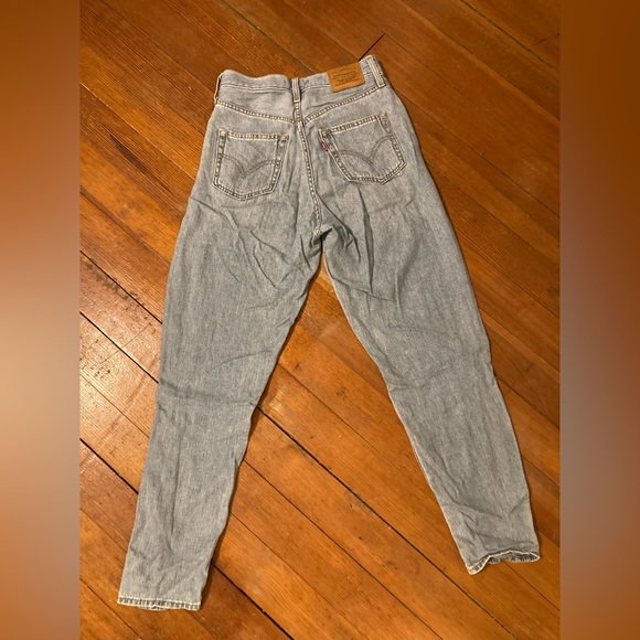 Levi’s High Loose Taper Jeans - Picture 4 of 5